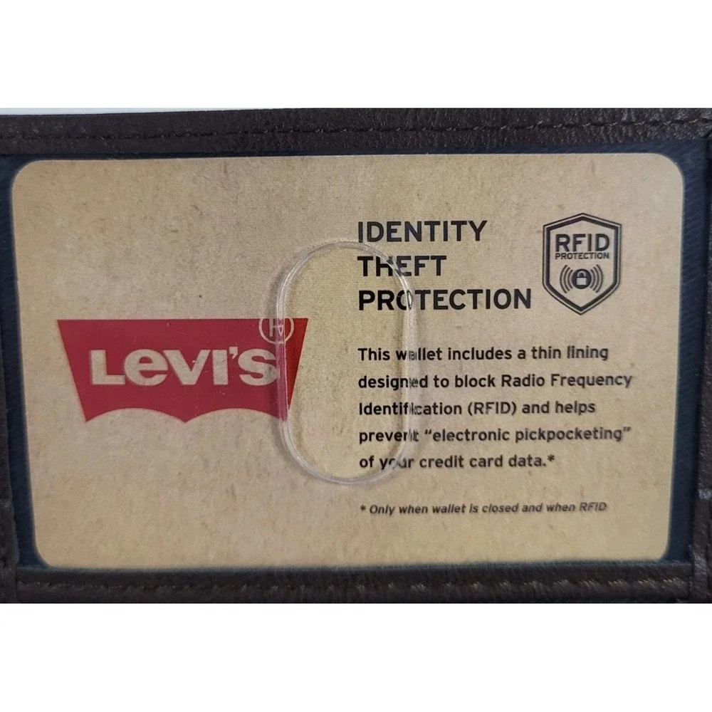 Levi's Wallet Brown Tan Two Tone Men's Bifold with RFID Blocking 31LP220115